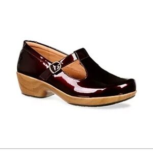 Rocky 4EurSole™
Comfort 4Ever T-Strap Shoes